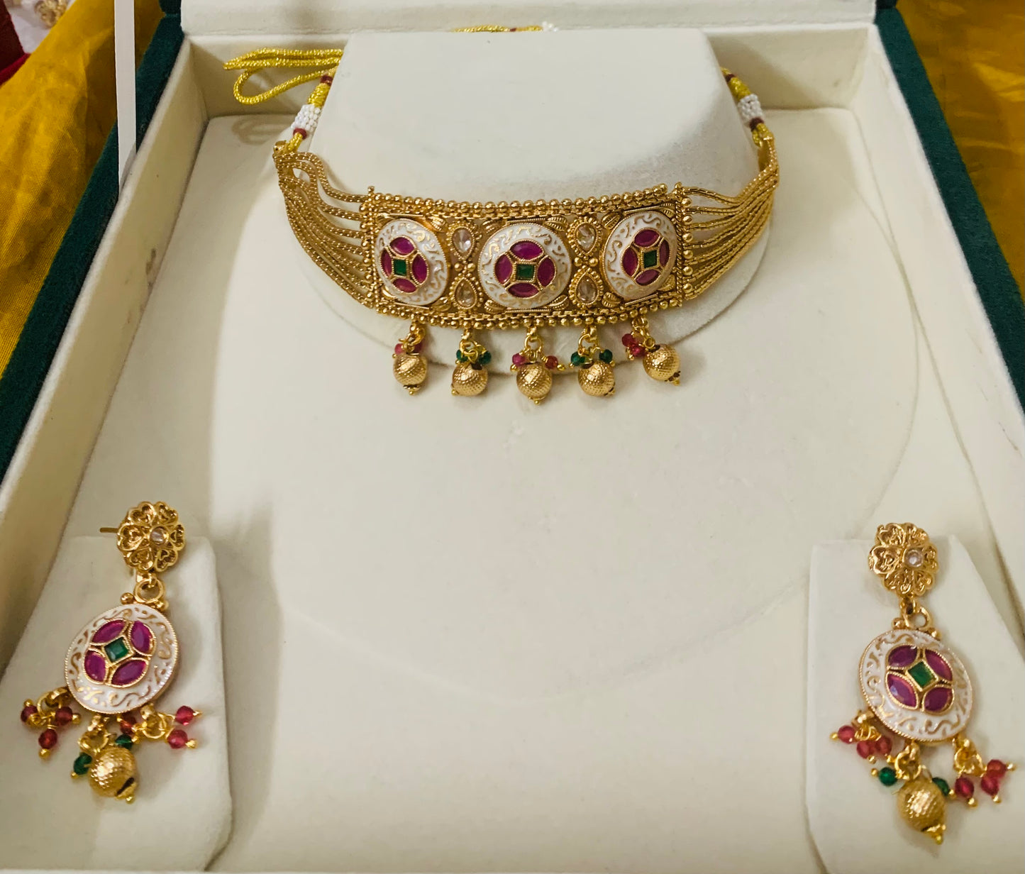 The PADMINI Choker Necklace Set