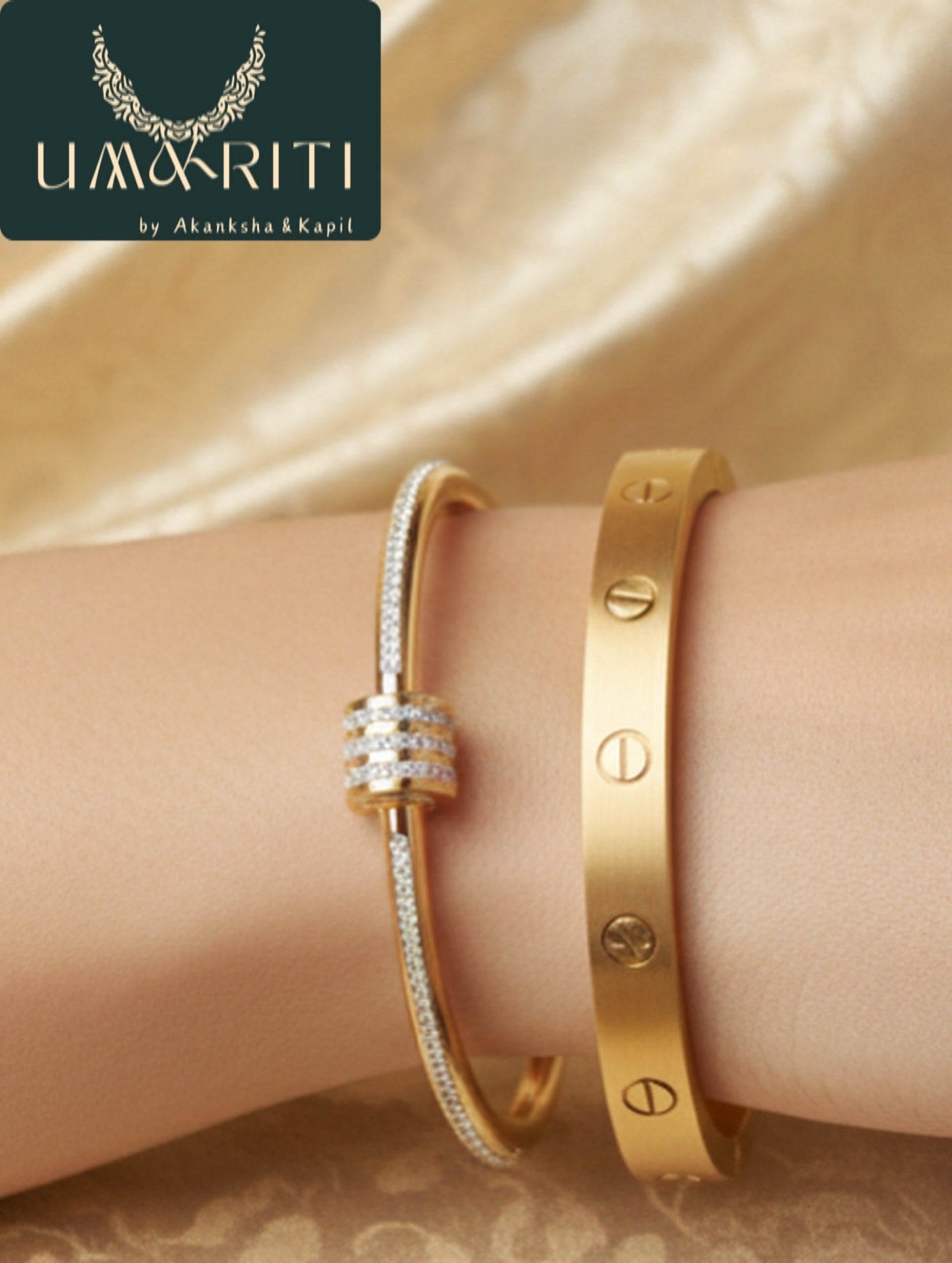 Iconic gold bangle