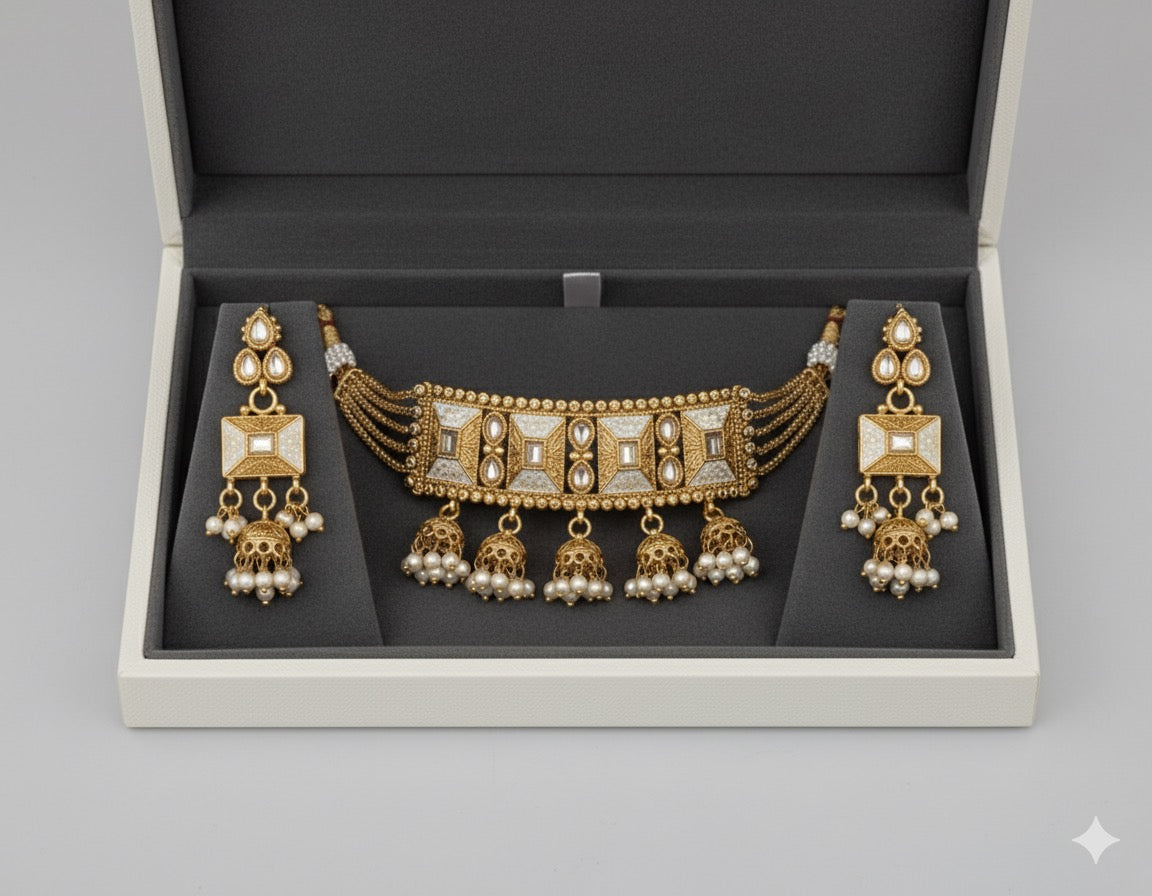 The 'Noorani' Antique Pearl Choker Necklace Set