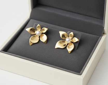 Floral pearl Earrings