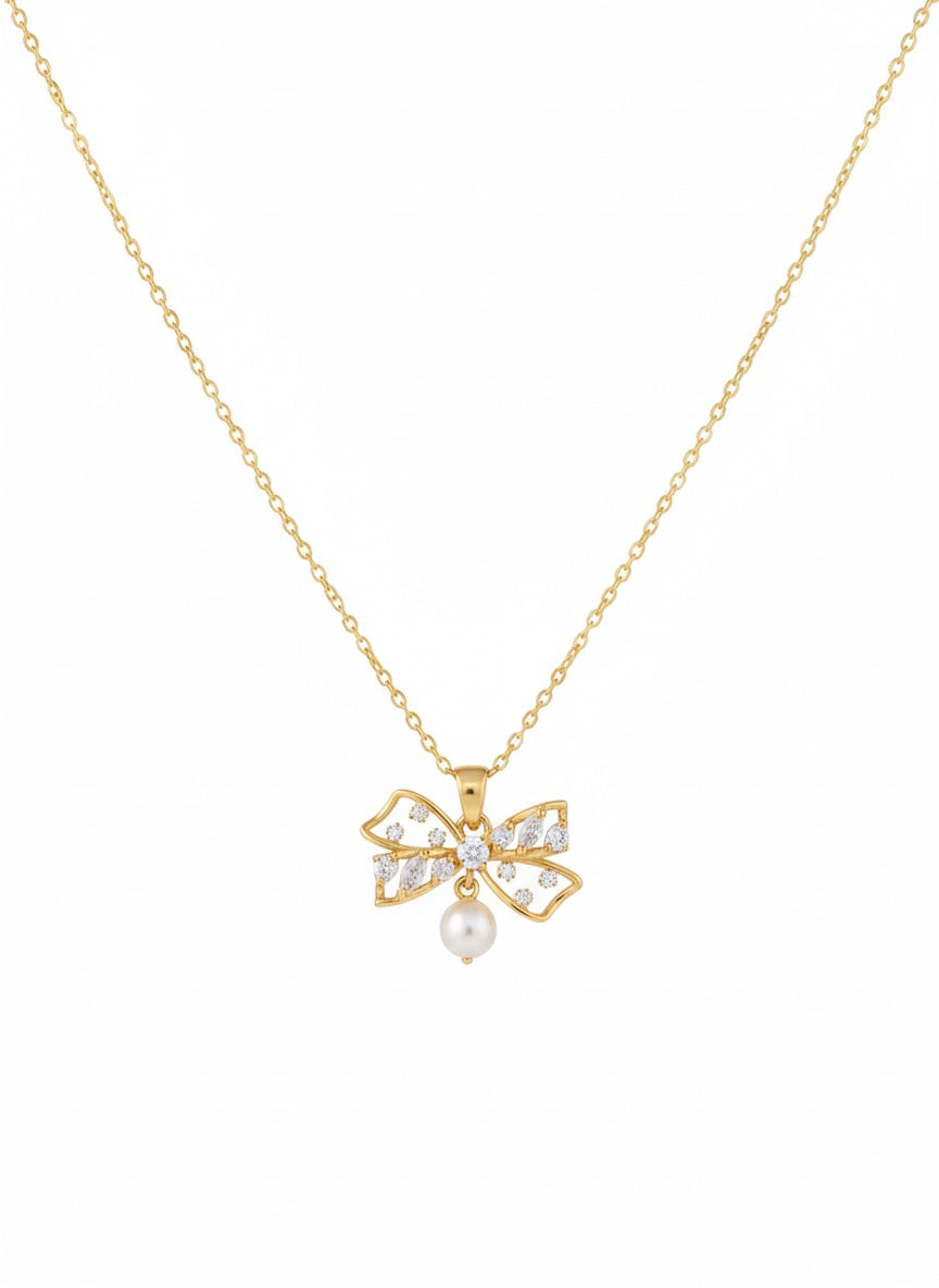 Bow Pearl Necklace