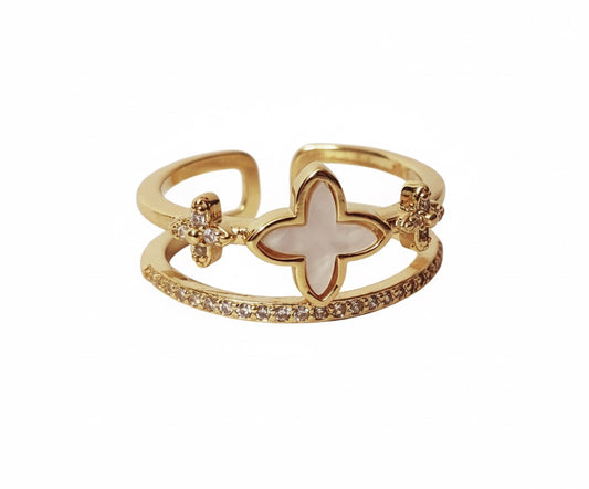 Clover Ring