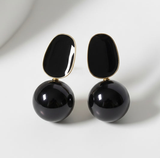 The Mod Muse Black Studs Earrings