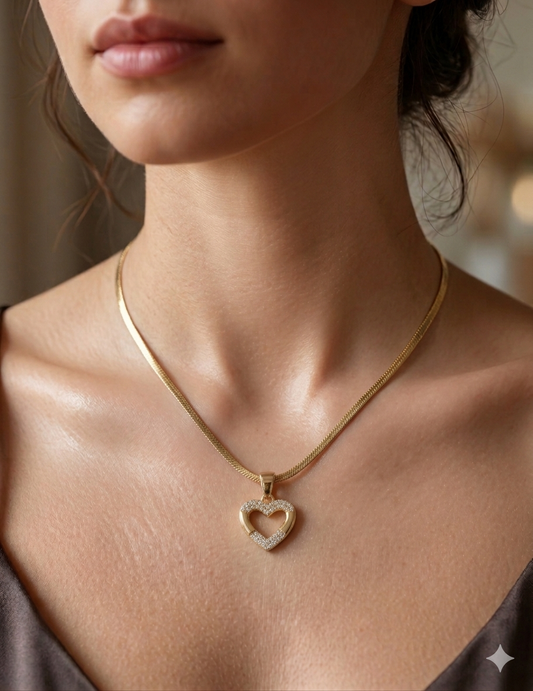 Royal Heart Pavé Pendant Necklace