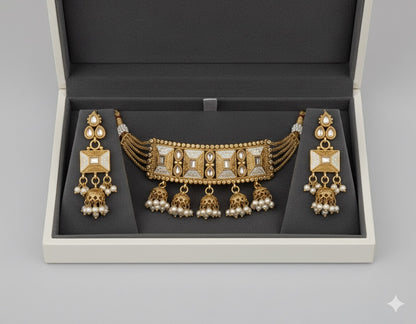 The 'Noorani' Antique Pearl Choker Necklace Set